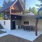 펜션 Dzelalija